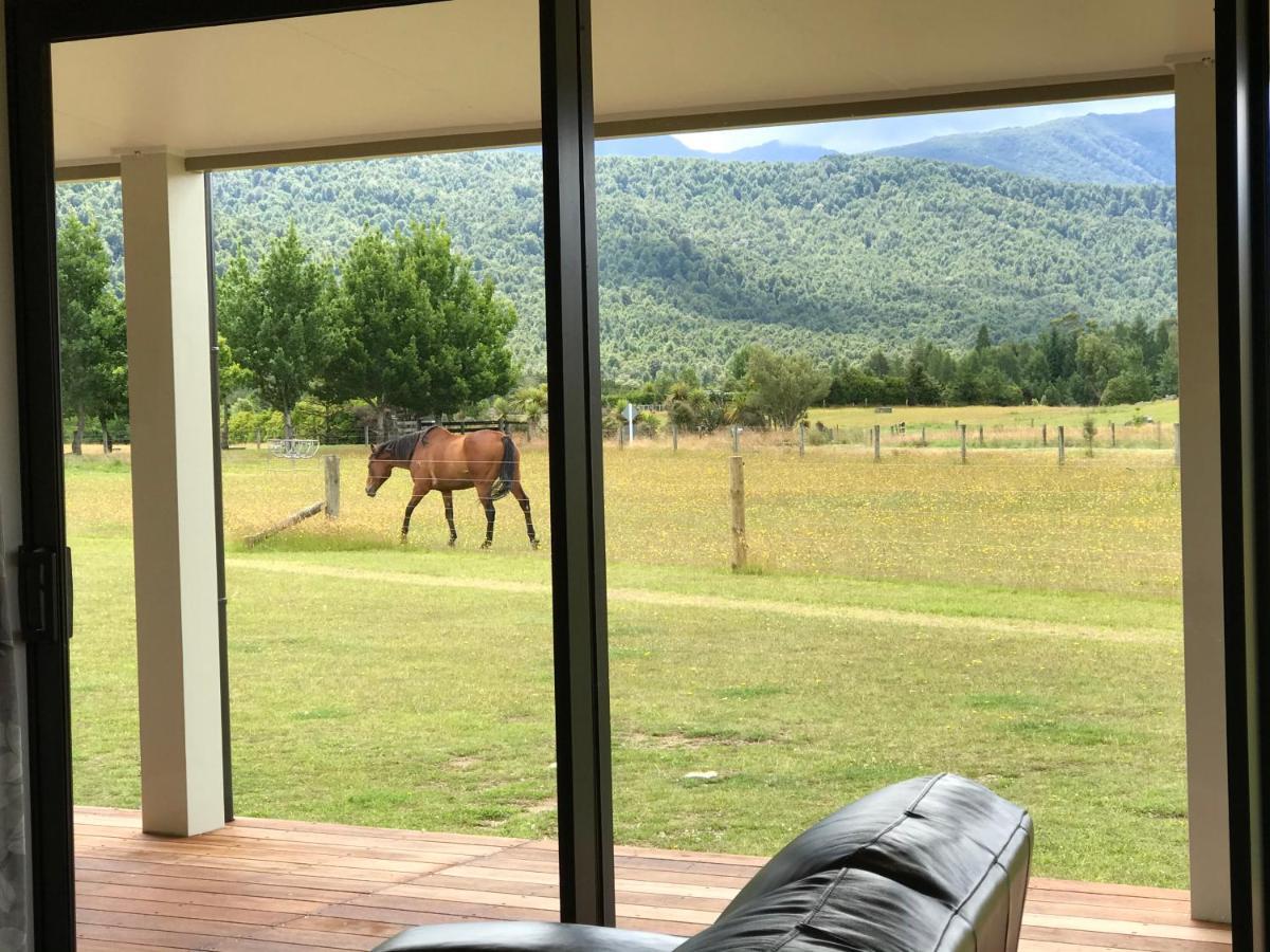 Kepler Oaks Chalet Te Anau Exterior foto