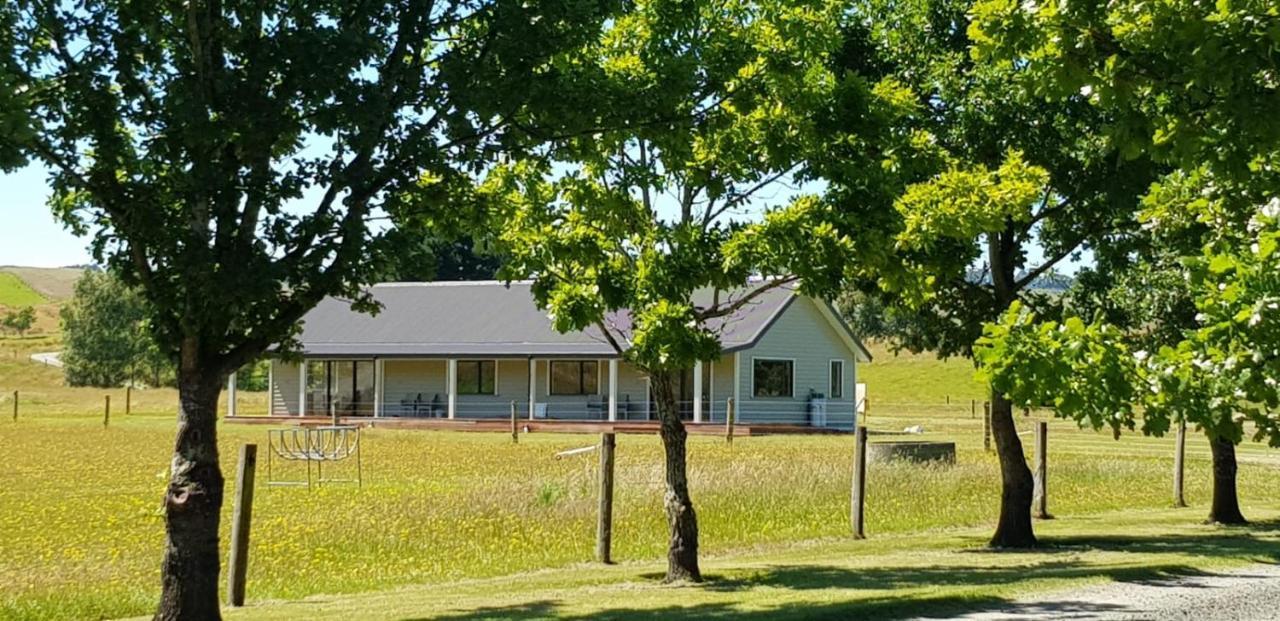 Kepler Oaks Chalet Te Anau Exterior foto