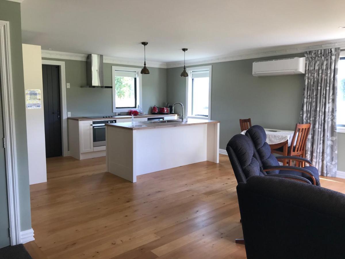 Kepler Oaks Chalet Te Anau Exterior foto