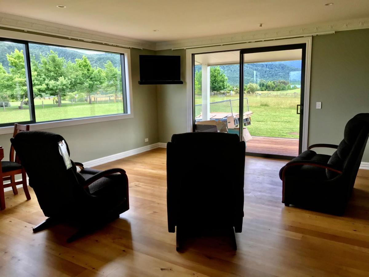 Kepler Oaks Chalet Te Anau Exterior foto